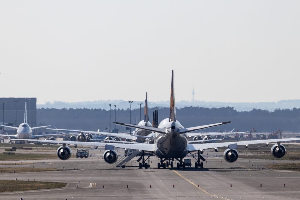 Top 15 Airlines: Airplanes on apron